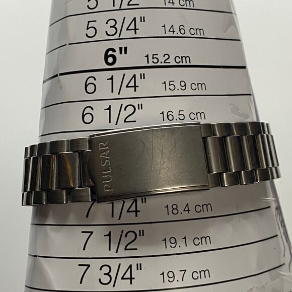 Pulsar V533-7A30 Silver Tone Stainless Steel Day Date Watch Working New Battery - Picture 5 of 8